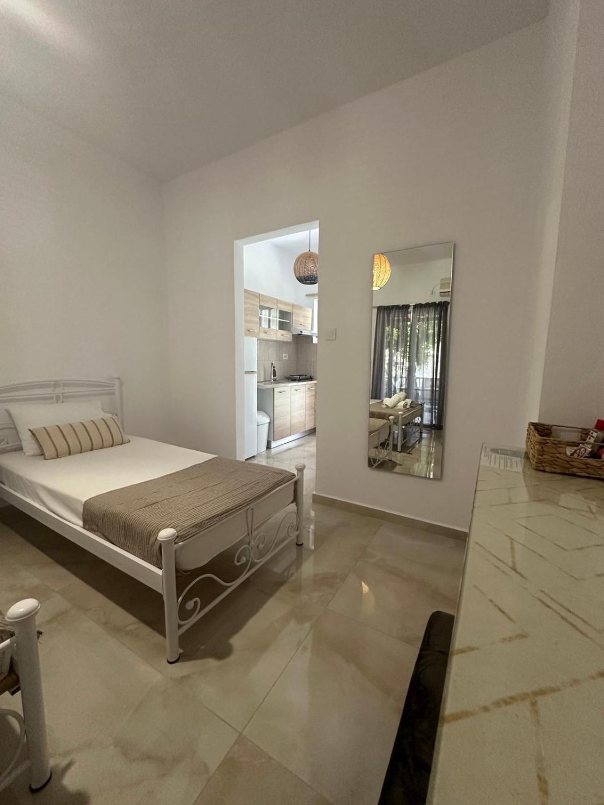 Stefanos Apartment
