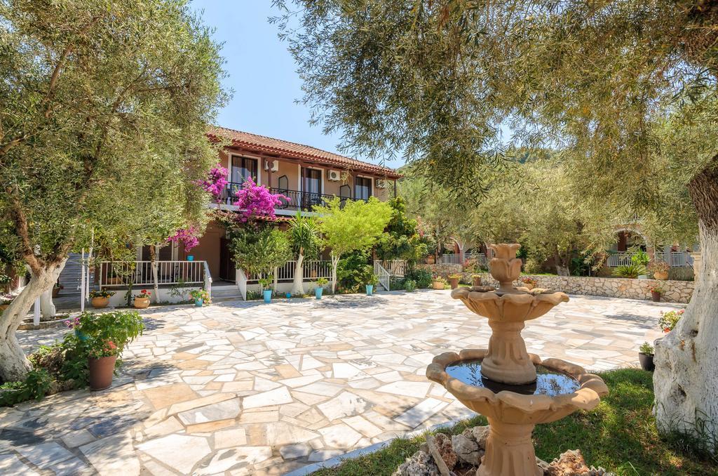 Stefanos Apartment *